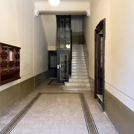 Boutique Colors 3* باري